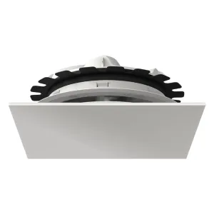 VIESSMANN SYSTEM DYSTRYBUCJI POWIETRZA VITOAIR 75 I 90 - ZAWÓR NAWIEWNO-WYWIEWNY DO SKRZYNKI DN 125 MM BIAŁY RAL 9003 170 X 170 MM 7055219