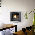 Wkład kominkowy UNIFLAM 700 ECO z szybrem, doprowadzenie powietrza ref. 907-675 aranzacja.png